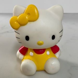 Vintage Hello Kitty Sanrio plastic pig bank